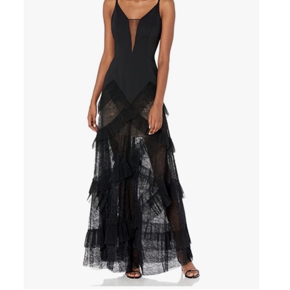 Breathtaking Avaline gown. This is a statement dress! 👗 ✨💗